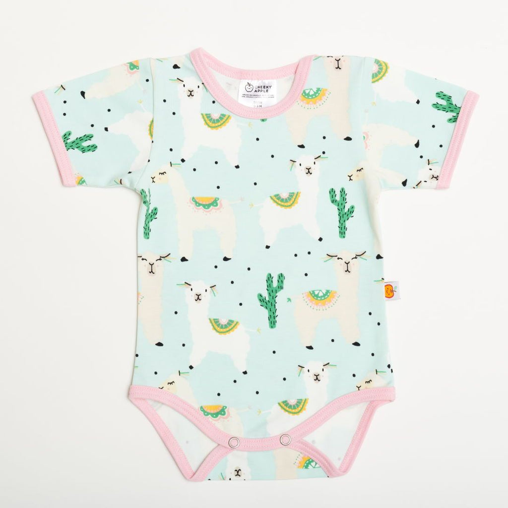 Short-sleeve baby body "Alpakas Turquoise/Baby Pink"