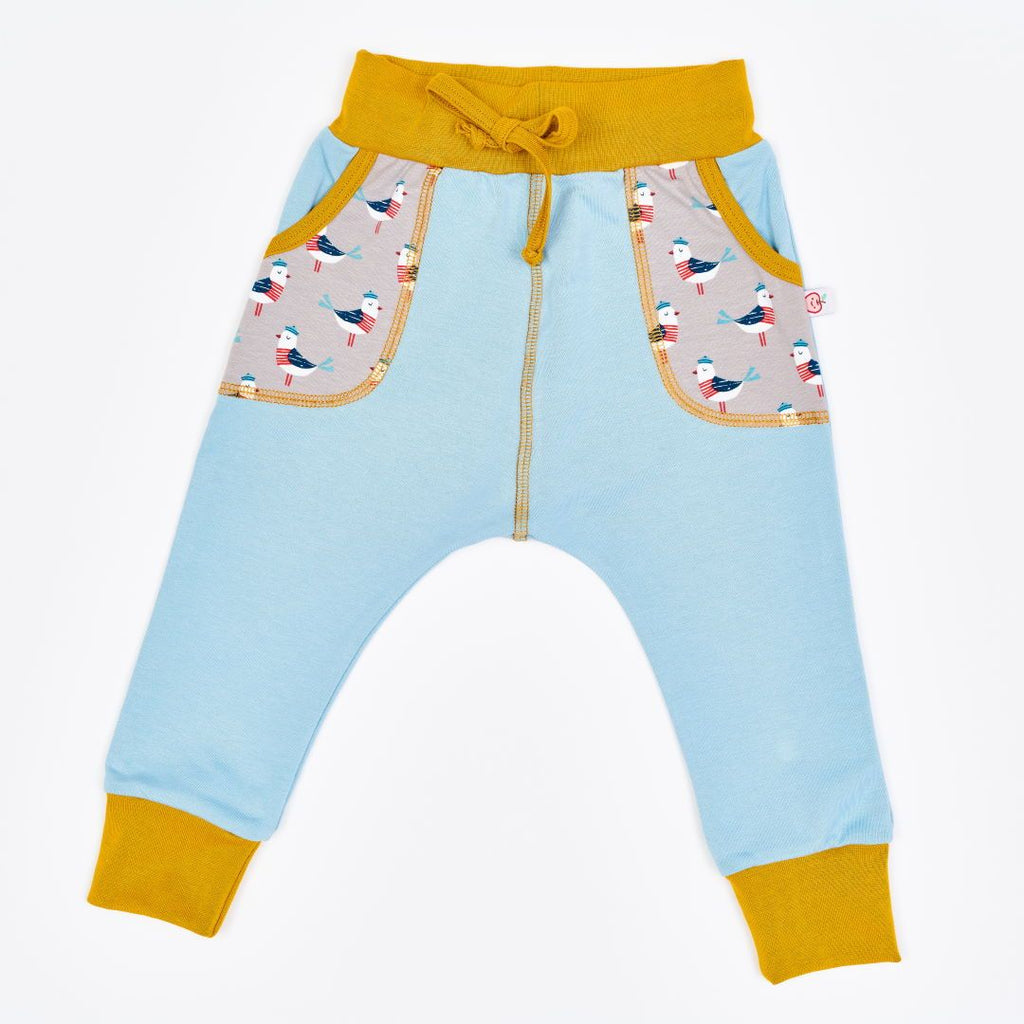 Boys Sweatpants "Summersweat Frost | Seagull Fiete" made from 95% organic cotton and 5% elasthane
