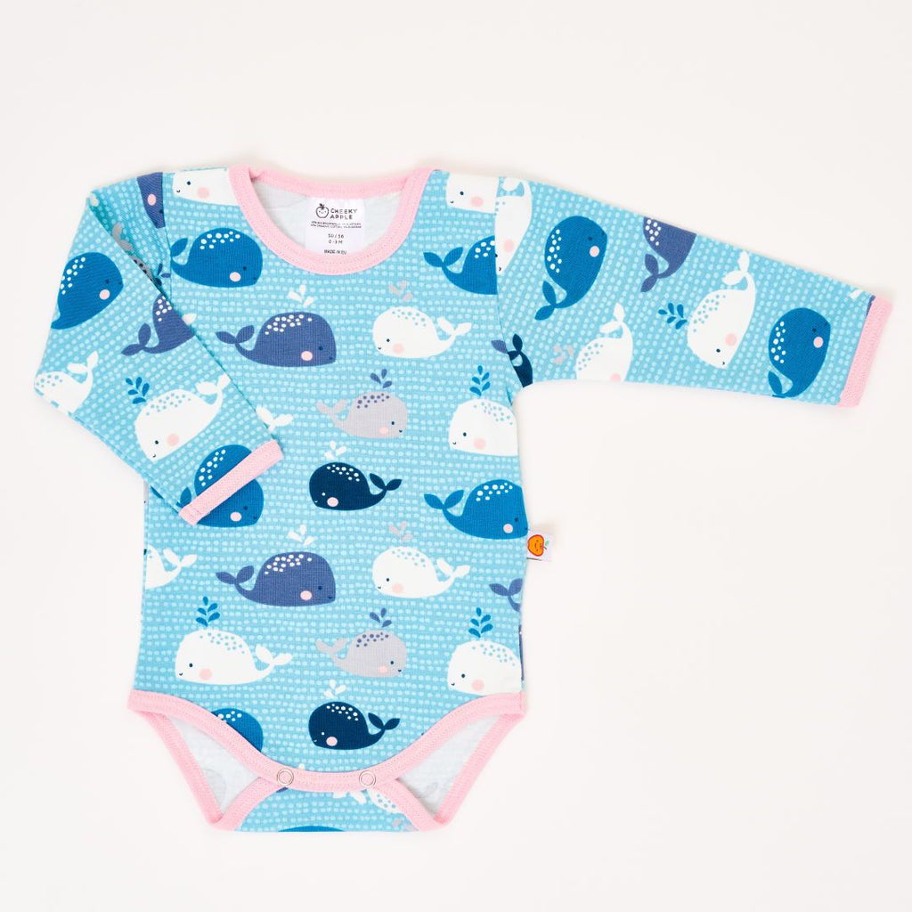 Long-sleeve baby body "Whales/Baby Pink"